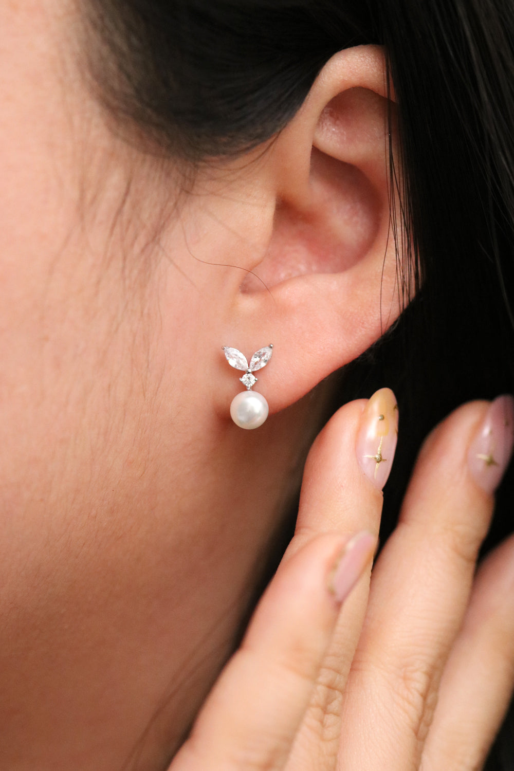 Cubic Leaf Pearl Drop Earrings-2